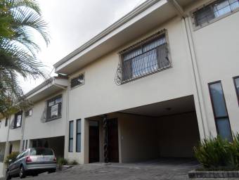 Increíble casa en venta para vivir con su familia en Escazú. Cg 19-742