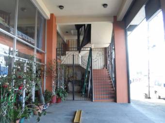Lujoso y grande apartamento en alquiler ubicado en San José. Cg 19-1416