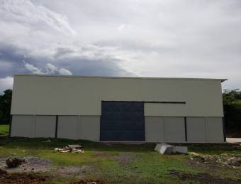 Rent warehouse 250m2 in La Guácima de Alajuela.