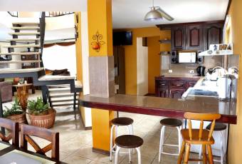 Se vende Casa en tranquila zona residencial, Santa Bárbara de Heredia 21-776