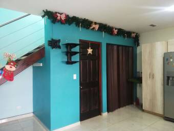 CÓMODA CASA EN VENTA. SAN JOSÉ ESCAZÚ.#21-609