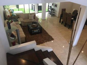 Venta de Casa en Escazú Centro. 21-830a 