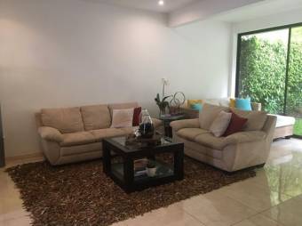 Venta de Casa en Escazú Centro. 21-830a 