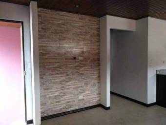 Se alquila apartamento moderno en Rio Oro de Santa Ana