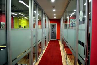 CityMax alquila moderna oficina amueblada en Sabana Sur 
