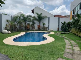 Venta apto ubicado en San José, Sabana, Condominio Torre Roble Sabana