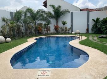 Venta apto ubicado en San José, Sabana, Condominio Torre Roble Sabana