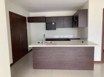 Venta apto ubicado en San José, Sabana, Condominio Torre Roble Sabana