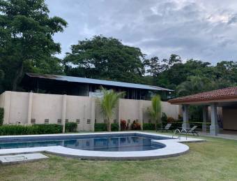 Venta de casa ubicada en San José, Escazú; Condominio El Cortijo