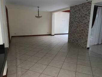 Venta de casa ubicada en San José, Escazú; Condominio El Cortijo