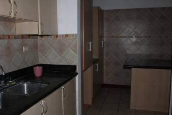 Venta de casa ubicada en San José, Mora, Urbanización Boulevar Las Palmas