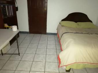 Venta de casa ubicada en San José, Calle Fallas, Desamparados