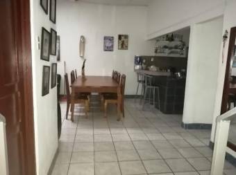 Venta de casa ubicada en San José, Calle Fallas, Desamparados