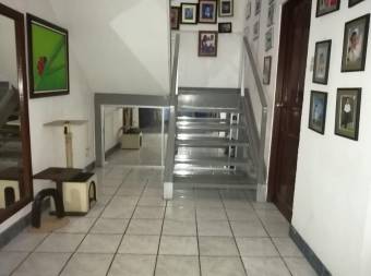 Venta de casa ubicada en San José, Calle Fallas, Desamparados