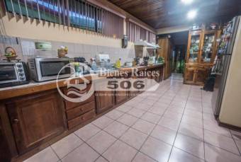 Vendo casa con apartamento en San Francisco Heredia #1557