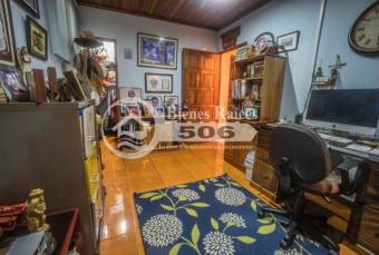 Vendo casa con apartamento en San Francisco Heredia #1557