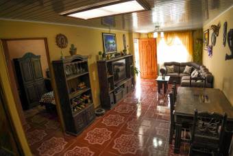 VENTA DE CASA EN GOICOECHEA, SAN JOSÉ.