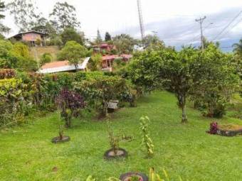 MLS-21-2213 VENTA CASA VERBENA NORTE TURRIALBA 