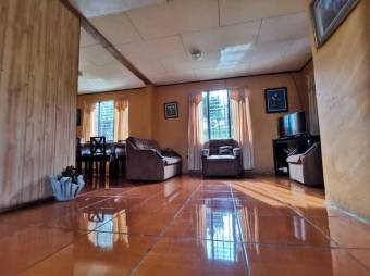 MLS-21-2213 VENTA CASA VERBENA NORTE TURRIALBA 