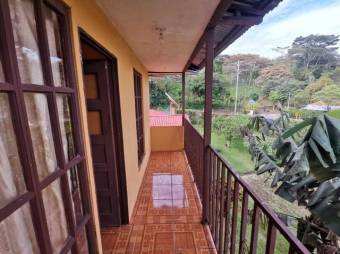 MLS-21-2213 VENTA CASA VERBENA NORTE TURRIALBA 