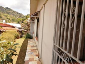 Comoda y Amplia casa en Venta,    CartagoCorralillo         CG-22-593