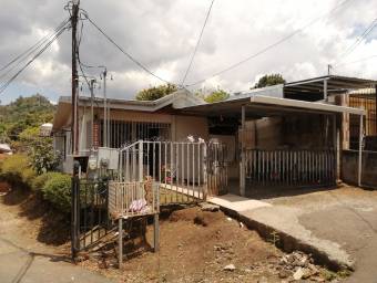 Comoda y Amplia casa en Venta,    CartagoCorralillo         CG-22-593