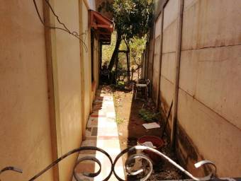 Comoda y Amplia casa en Venta,    CartagoCorralillo         CG-22-593