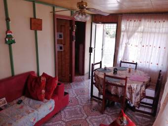 Comoda y Amplia casa en Venta,    CartagoCorralillo         CG-22-593