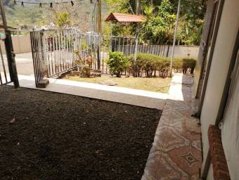 Comoda y Amplia casa en Venta,    CartagoCorralillo         CG-22-593