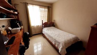 Se vende hermosa casa en Santa Ana 22-552