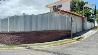 Se vende hermosa casa en Santa Ana 22-552