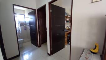 Se vende hermosa casa en Santa Ana 22-552