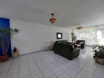 Se vende espectacular casa amplia en Escazu 22-342