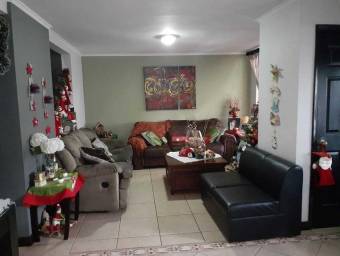 Se vende presiosa casa en Escazu. 21-949