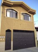 Se vende amplia casa en Alajuela centro. 22-391