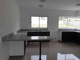 Se vende hermosa casa de un nivel en Rio Segundo, Alajuela22-724