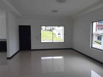 Se vende hermosa casa en Rio Segundo,Alajuela 22-755.