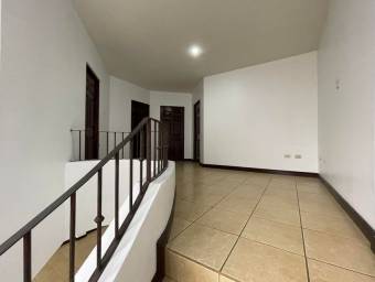 Se vende espectacular casa ubicada en Condominio de lujo.22-853