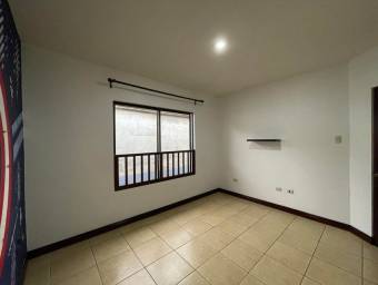 Se vende espectacular casa ubicada en Condominio de lujo.22-853