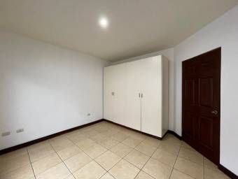 Se vende espectacular casa ubicada en Condominio de lujo.22-853