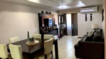 Se vende linda Casa en Condominio Milenio Heredia. 22-995