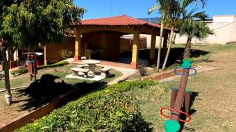 Se vende linda Casa en Condominio Milenio Heredia. 22-995