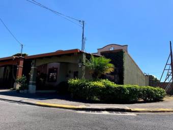 Se vende linda Casa en Condominio Milenio Heredia. 22-995