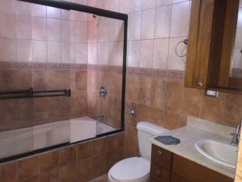 Se Vende Hermosa Casa en Condominio en San Francisco de Heredia. 22-131