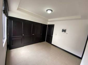 ALQUILER DE APARTAMENTO EN HEREDIA, HEREDIA. RAH 22-795