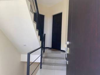 ALQUILER DE APARTAMENTO EN ESCAZU, SAN JOSE. RAH 22-1532