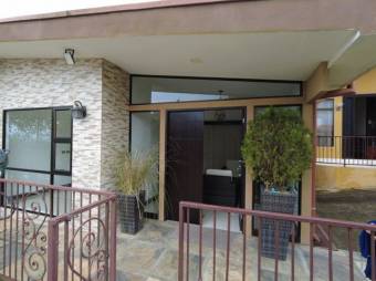 MLS-23-133 VENTA PROPIEDAD CON 2 CASAS PARAISO CARTAGO 