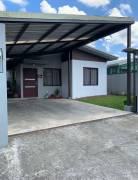 Preciosa casa familiar en Calle Standar de Guapiles, Venta   CG-23-163