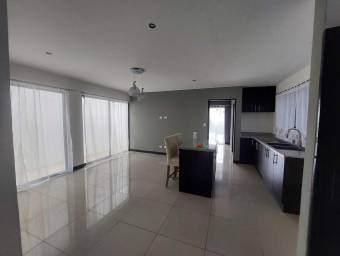 Casa en Venta en San Isidro, Heredia. RAH 23-1154