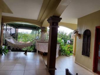 Casa en Venta en San Isidro, Heredia. RAH 23-826